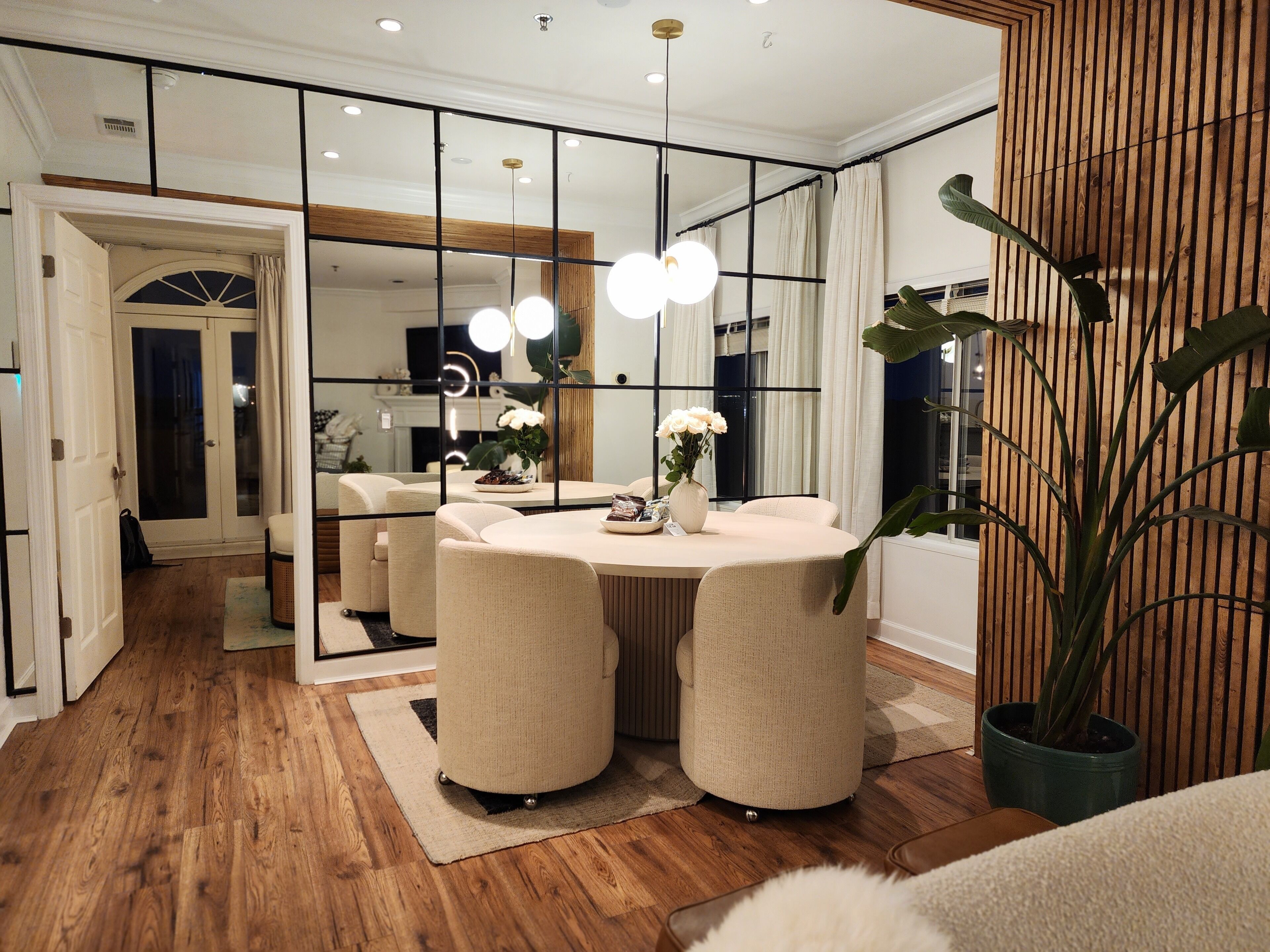 Luxury Travel The World Experience!!! - Brand NEW Buckhead Condo In Atlanta