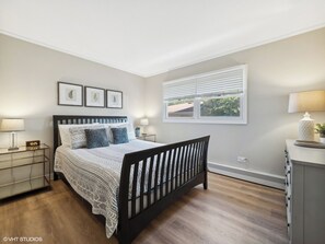 4 bedrooms, WiFi, bed sheets