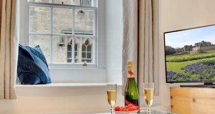 Lionsgate View, luxury apartment right opposite Alnwick Castle