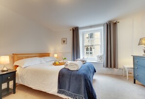 1 bedroom, iron/ironing board, travel crib, free WiFi