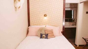 1 chambre, matelas mémoire de forme, fer et planche à repasser, Wi-Fi