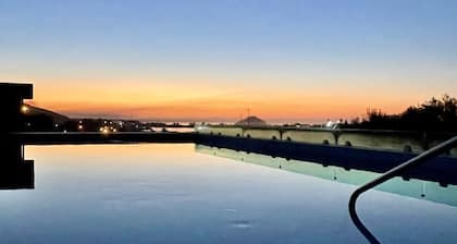 Casa Vista Verde - Gorgeous views, rooftop pool, walk to Centro