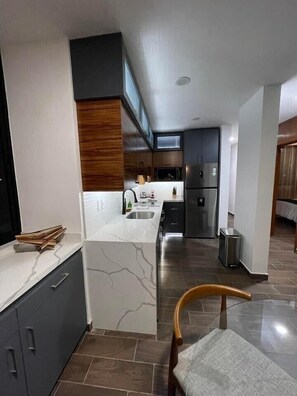Fridge, microwave, oven, stovetop