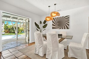 Dining - Beautiful 3Br/2Ba House w/Heated Pool (Hollywood)