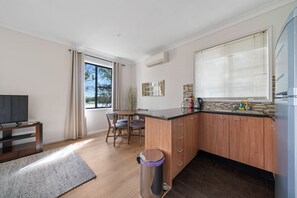 Fridge, microwave, stovetop, toaster