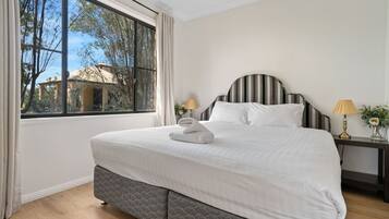 2 chambres, fer et planche Ă repasser, draps fournis