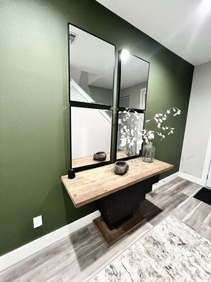 Interior - Mid-Century Modern Retreat (Houston)