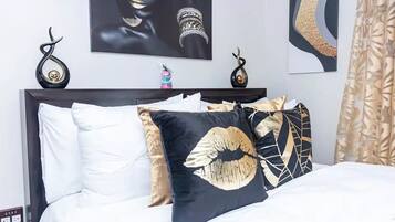 3 Schlafzimmer, Schreibtisch, Bügeleisen/Bügelbrett, Reisekinderbett