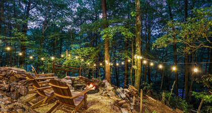 Blue Ridge Secluded Retreat for Couples, No cleaning fees , Hot tub, Creek