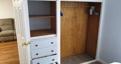 Cheerful Furnished 1 Bedroom House with W/D