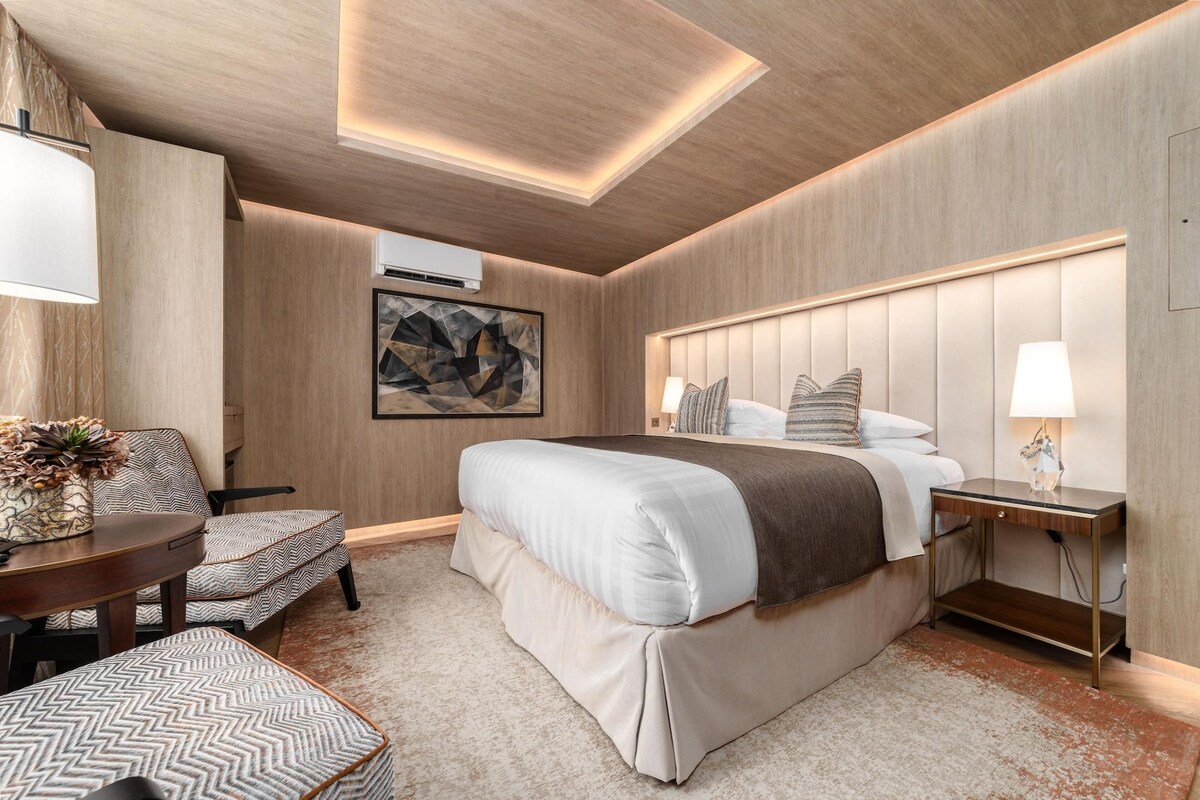 Sengetøy av topp kvalitet, memory foam-senger og minibar (inkludert)