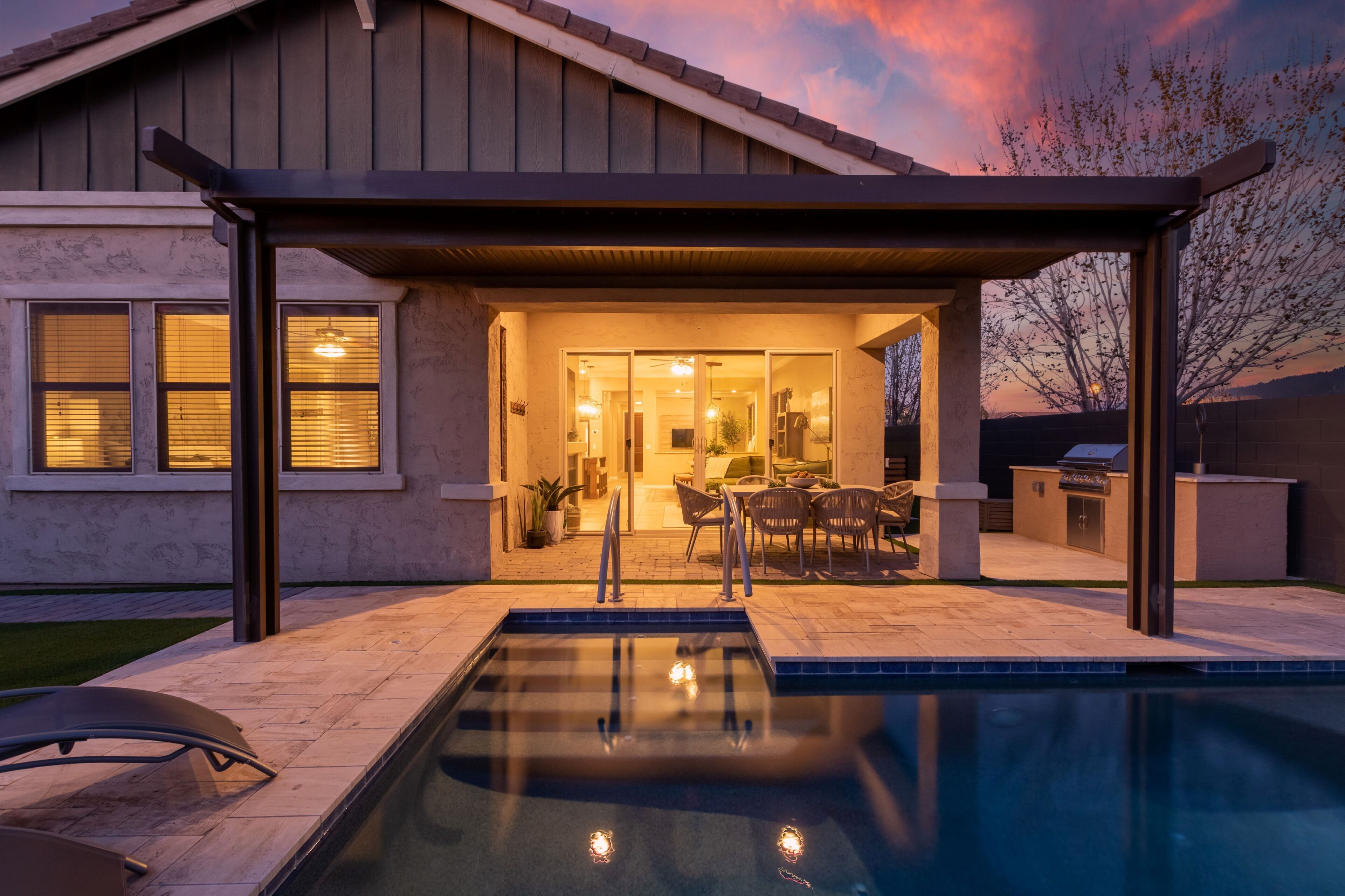 Gorgeous Gilbert Home with Pool and Putting Green
