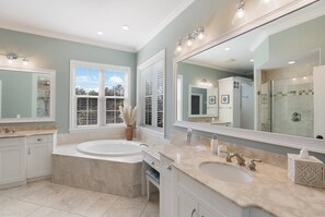 House, 3 Bedrooms | Bathroom
