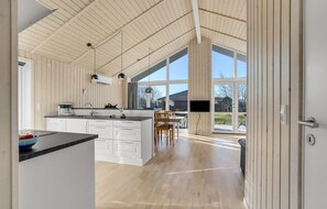 Interior - 3 bedroom lovely home in Tarm (Tarm)