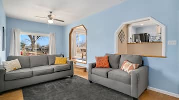 Smart TV, toys, streaming services