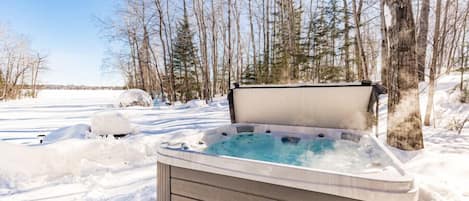 Bain à remous extérieur