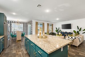 Interior - Luxe Retreat-5BR + Casita, Pool w/ Slide, Spa, Fire Pit, Ping Pong & Family Fun (Indio)