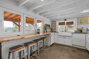 Interior - Enchanted Hideaway - Lake View, Hot Tub, Fireplace, Deck, Barbecue (Fawnskin)