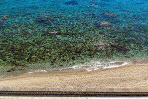 Am Strand, Liegestühle