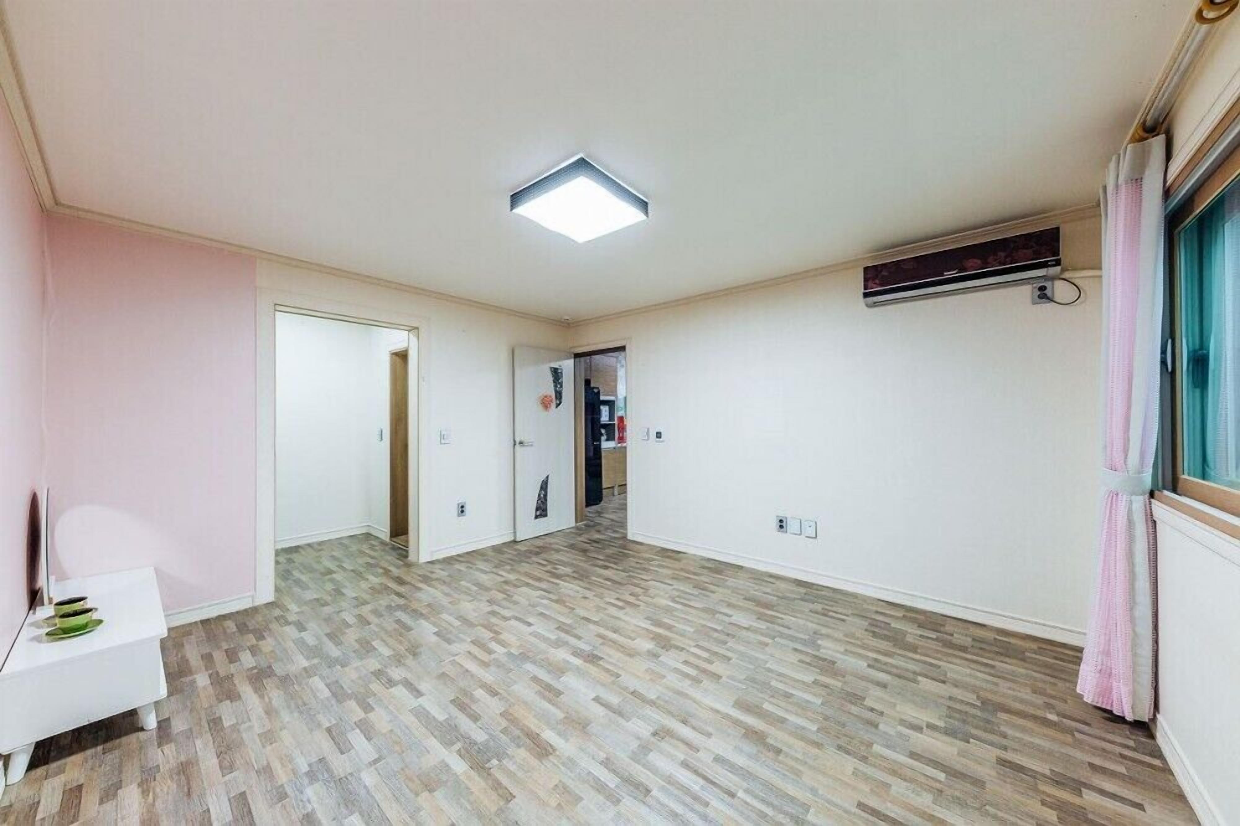 Room (Moolmangchoi (Private))