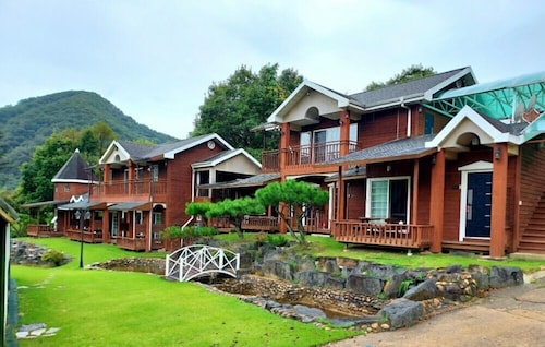 Gangchon Palace Pension