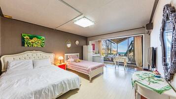 Room (101) | 1 bedroom