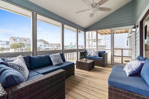 Putt-Putt, Waterfront Sunset View, Close to Beach!