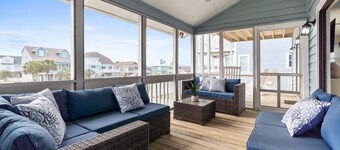 Putt-Putt, Waterfront Sunset View, Close to Beach!