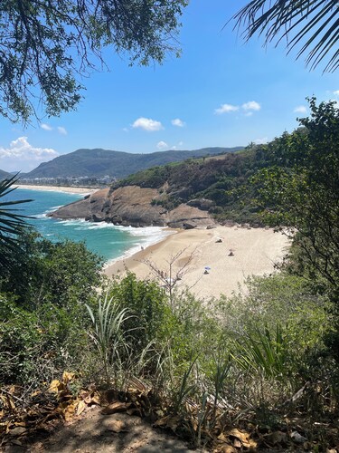 Casinha na natureza perto das praias