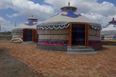 Ulan tuya hosts tribes in the helamuren steppe