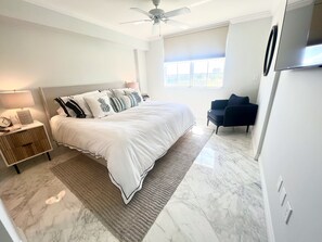 1 habitación, escritorio, tabla de planchar con plancha y wifi 