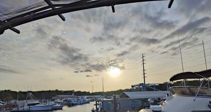 40'Yacht-Directly Docked on the St John's River