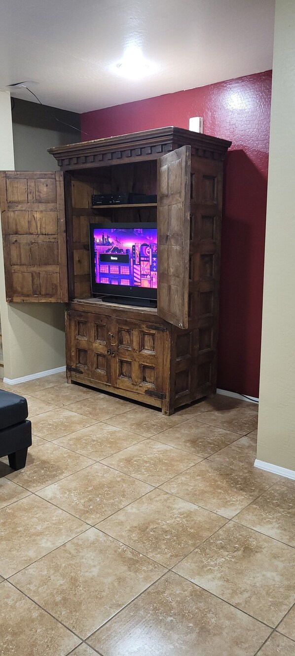 Interior - Secluded Cowboy Casita, 10 minutes from Cave Creek/Carefree & North Scottsdale (Cave Creek)