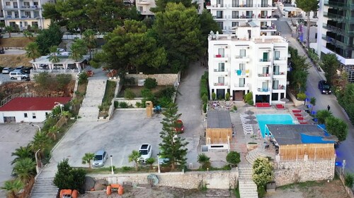 1bed Beachfront With Seaview Balcony - 5mintobeach