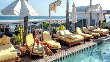 Kolam renang outdoor