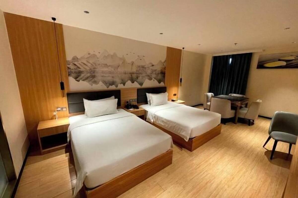 Desk, WiFi (free), bed sheets