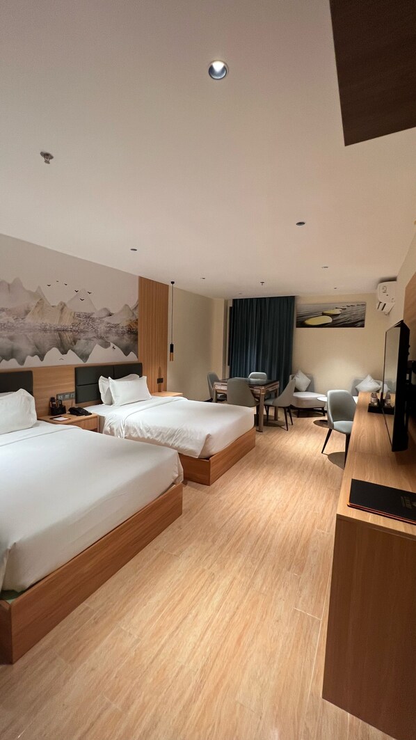 Deluxe Double or Twin Room | Desk, free WiFi, bed sheets - Jinjiang Star Hotel (Pasay)