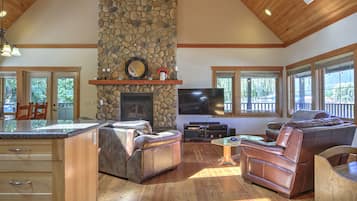 TV connectée, vidéothèque, chaîne hi-fi