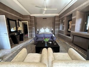 TV, fireplace, ping pong, books - Exceptional villa - Golf d'Amélkis (Marrakech)