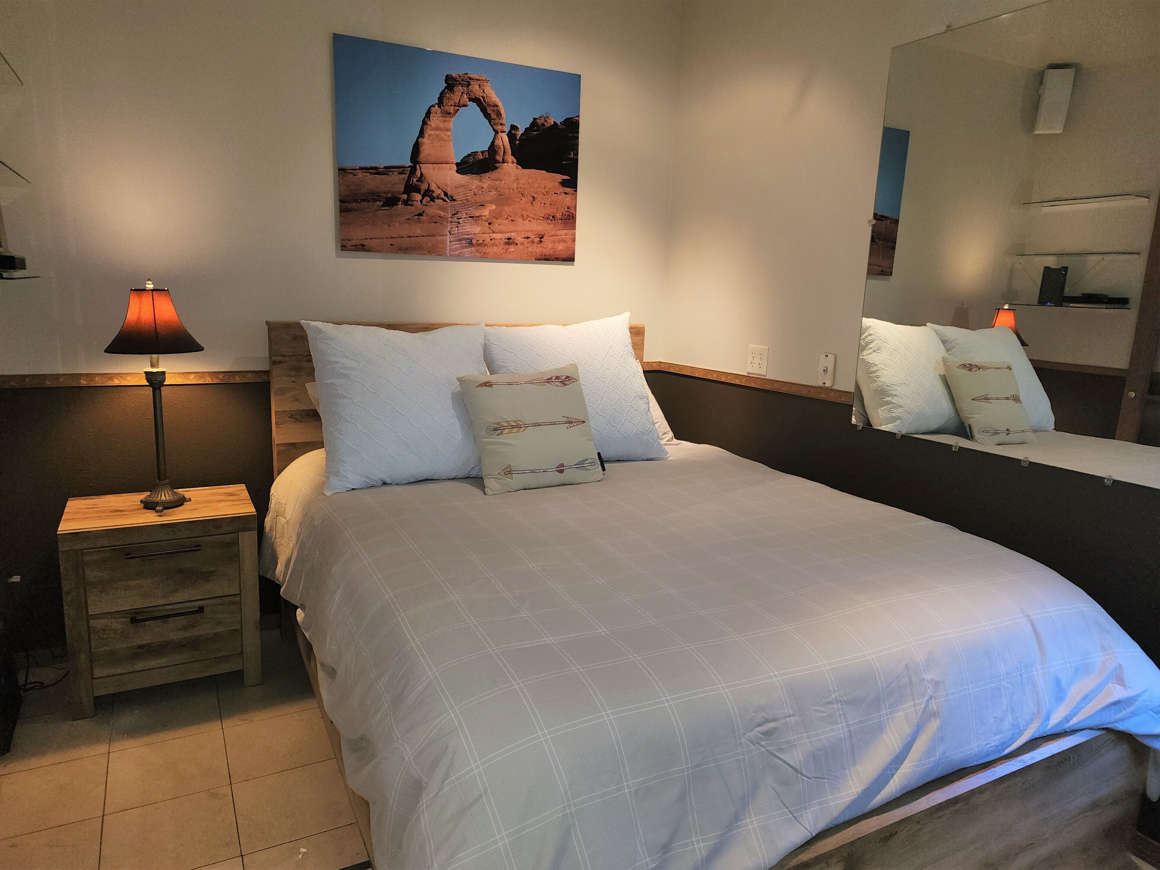 1 chambre, bureau, fer et planche à repasser, Wi-Fi gratuit