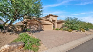 House, 3 Bedrooms | Exterior