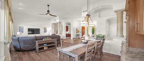 House, 3 Bedrooms | Private kitchen