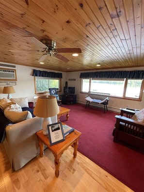 Villa, 4 Schlafzimmer | Wohnbereich