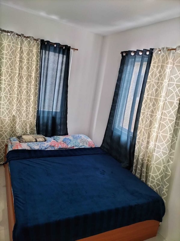 4 habitaciones, escritorio, wifi gratis y ropa de cama 