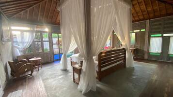 Superior Room | Desk, free WiFi, bed sheets