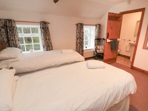 2 habitaciones, decoración personalizada y muebles diferentes 