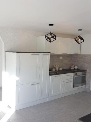 Apartment (One Bedroom Apartment with Terrace) | Private kitchen | Fridge, dining tables - Apartments Katarina (Vis)