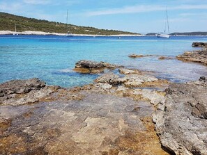 Beach - Apartments Katarina (Vis)