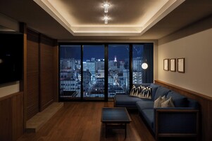 套房, 非吸煙房 (Terrace, Lounge access, free minibar) | 高級寢具、羽絨被、房內夾萬、遮光窗簾/窗簾