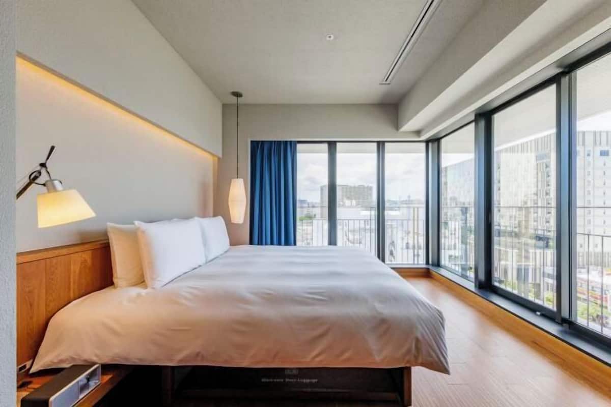 1 bedroom, premium bedding, down duvets, in-room safe